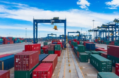 寧波貨運(yùn)公司將繼續(xù)以更加開放、包容的姿態(tài)，迎接每一個挑戰(zhàn)與機(jī)遇