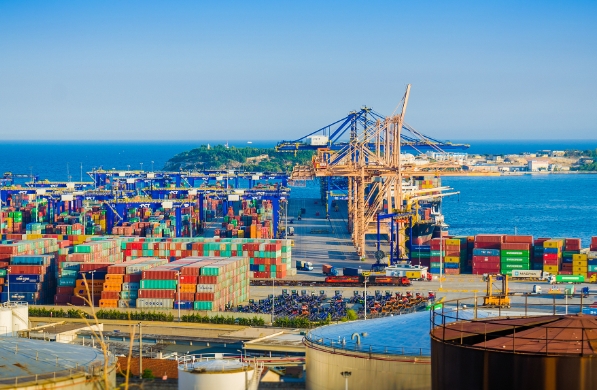 深圳的國(guó)際貨代公司在面對(duì)挑戰(zhàn)的同時(shí)，也迎來(lái)了前所未有的發(fā)展機(jī)遇