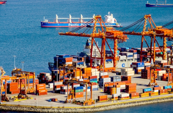 天津港正加速向智慧港口轉(zhuǎn)型，這為出口海運貨代行業(yè)帶來了機遇