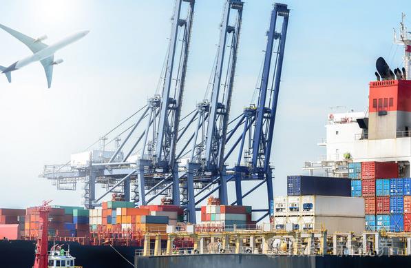 天津貨代公司在這個充滿機遇與變革的時代引領(lǐng)行業(yè)前行