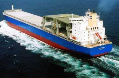 國際海運中班輪通常指的是？