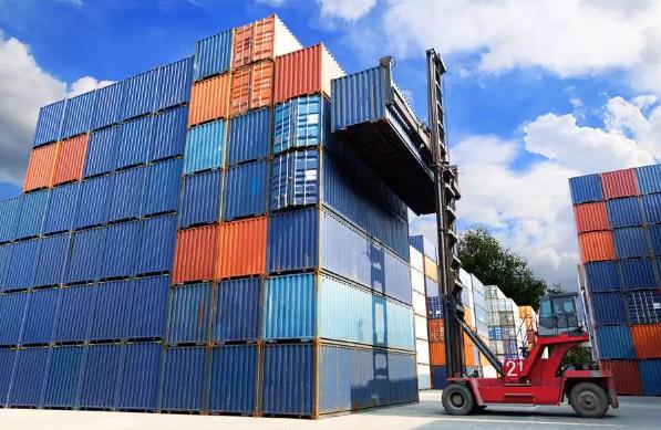 英國海運(yùn)貨代在提高運(yùn)輸效率方面展現(xiàn)出了獨(dú)特的優(yōu)勢(shì)