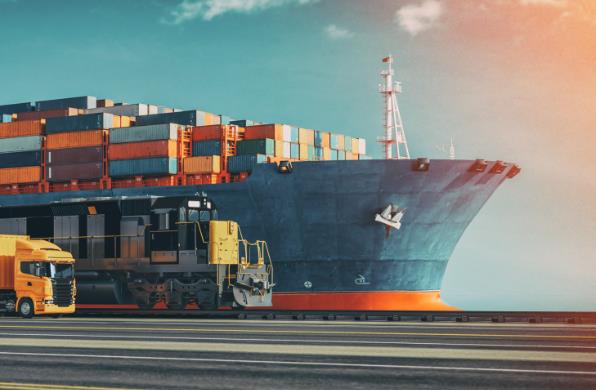 馬來西亞憑借其地理優(yōu)勢(shì)和基礎(chǔ)設(shè)施，成為了貨代行業(yè)的重要中轉(zhuǎn)站