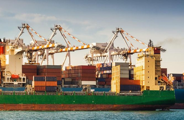 在全球貿(mào)易的浪潮中，美國貨運(yùn)代理行業(yè)正經(jīng)歷著前所未有的變革