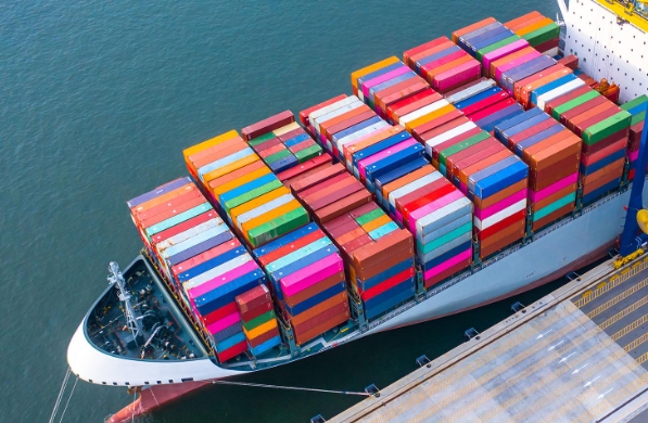 美國專線的完善關(guān)乎兩國經(jīng)濟(jì)的繁榮，是推動全球物流進(jìn)步的關(guān)鍵力量