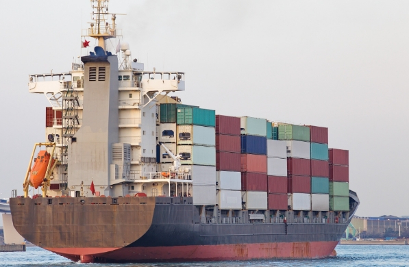 美國空運(yùn)的現(xiàn)狀、特點(diǎn)及其對全球經(jīng)濟(jì)的影響有哪些？